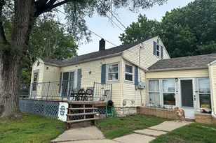 626 N 4th St, Savanna, IL 61074 - Photo 1