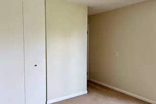 5900 Oakwood Dr, Lisle, IL 60532 - Photo 8