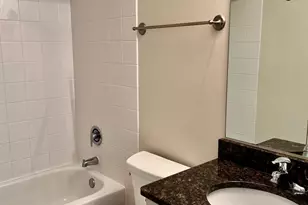 5900 Oakwood Dr, Lisle, IL 60532 - Photo 10