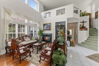1610 Astor Avenue, Oakbrook Terrace, IL 60181 - Photo 4