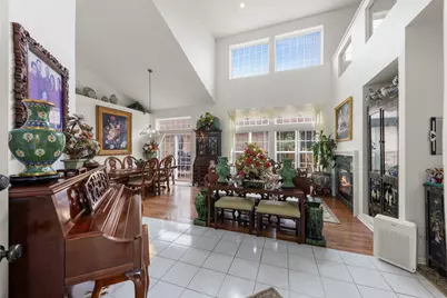 1610 Astor Avenue, Oakbrook Terrace, IL 60181 - Photo 2