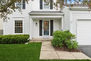 1318 Nantucket Ct, Carol Stream, IL 60188 - Photo 2