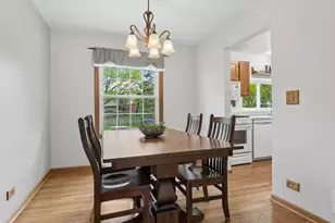 1318 Nantucket Ct, Carol Stream, IL 60188 - Photo 6