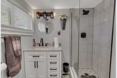 3018 Enoch Avenue, Zion, IL 60099 - Photo 14