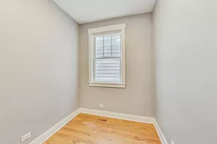 8101 Floral Ave, Skokie, IL 60077 - Photo 12