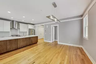 8101 Floral Ave, Skokie, IL 60077 - Photo 10