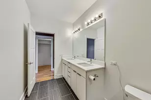 8101 Floral Ave, Skokie, IL 60077 - Photo 18