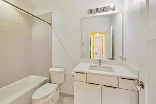 8101 Floral Ave, Skokie, IL 60077 - Photo 24