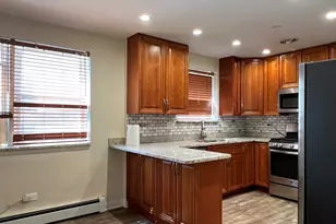 8052 N Oriole Ave, Niles, IL 60714 - Photo 4