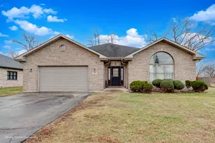 4211 W 135th St, Crestwood, IL 60418 - Photo 1