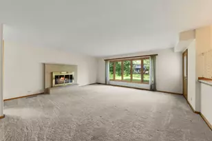 848 S Hillcrest Ave, Elmhurst, IL 60126 - Photo 10