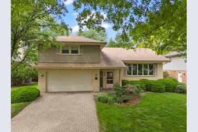 848 S Hillcrest Avenue, Elmhurst, IL 60126 - Photo 1