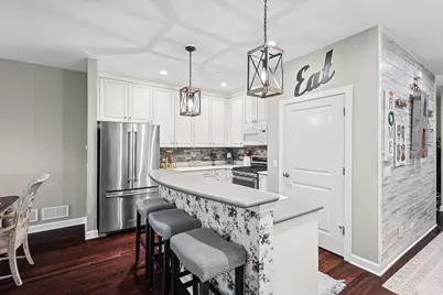 1907 Lynn Circle, Libertyville, IL 60048 - Photo 2