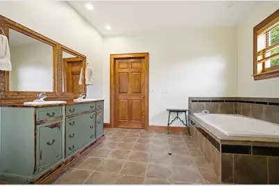 703 W Wood Street W, Bloomington, IL 61701 - Photo 24