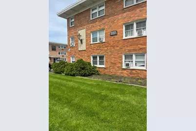 10805 S Lloyd Drive #2, Worth, IL 60482 - Photo 2