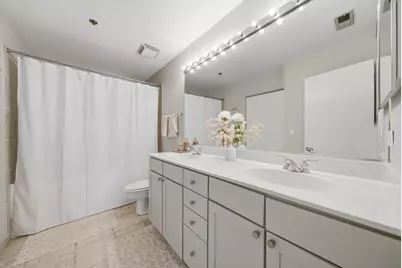 758 N Larrabee Street #514, Chicago, IL 60654 - Photo 12