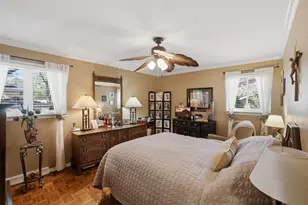 898 E Schirra Dr, Palatine, IL 60074 - Photo 10