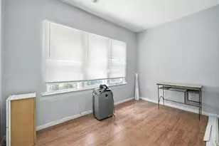 307 E 136th Pl, Chicago, IL 60827 - Photo 10