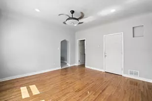 307 E 136th Pl, Chicago, IL 60827 - Photo 12