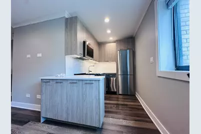541 W Oakdale Avenue #403, Chicago, IL 60657 - Photo 2
