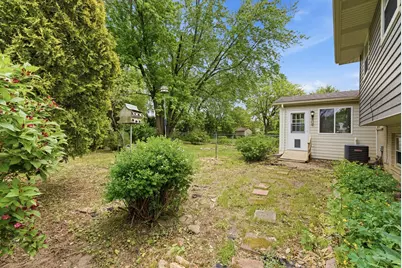 565 Eletson Drive, Crystal Lake, IL 60014 - Photo 26