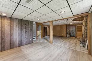 565 Eletson Dr, Crystal Lake, IL 60014 - Photo 6