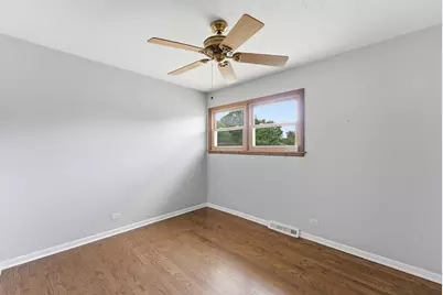 565 Eletson Drive, Crystal Lake, IL 60014 - Photo 16