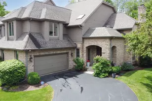 1398 Medinah Dr, Itasca, IL 60143 - Photo 2