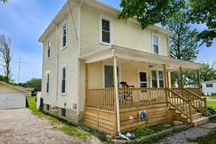 210 E 6th Ave, Clifton, IL 60927 - Photo 1