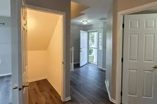 675 Fieldcrest Dr, South Elgin, IL 60177 - Photo 6