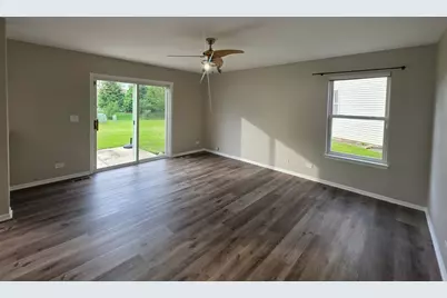 675 Fieldcrest Drive #B, South Elgin, IL 60177 - Photo 10