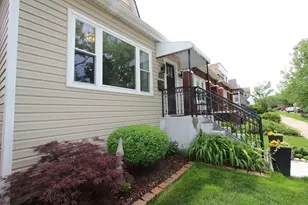 4719 W Warwick Ave, Chicago, IL 60641 - Photo 2