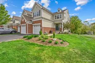 1131 Falcon Ridge Dr, Elgin, IL 60124 - Photo 2