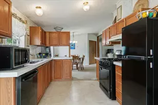 1 Berner Dr, Bloomington, IL 61701 - Photo 16