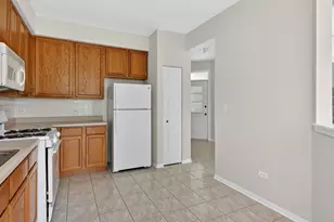 2916 Sheehan Dr, Naperville, IL 60564 - Photo 6