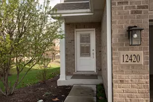 12420 Lacey Dr, Lemont, IL 60439 - Photo 4