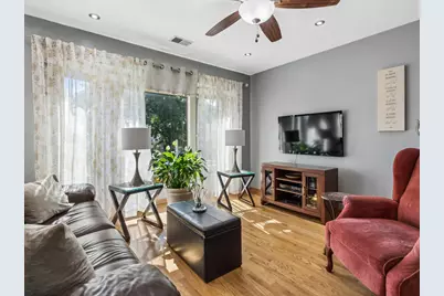 5326 S Nagle Avenue, Chicago, IL 60638 - Photo 2