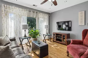 5326 S Nagle Ave, Chicago, IL 60638 - Photo 2