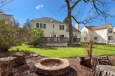 1121 Williamsburg Circle, Grayslake, IL 60030 - Photo 32