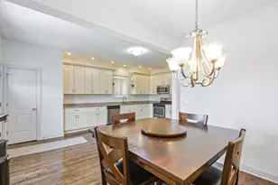 2511 Highland Ave, Berwyn, IL 60402 - Photo 6