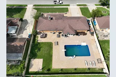 378 Oakwood Drive, Crete, IL 60417 - Photo 1