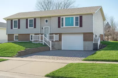 7040 Meadowbrook Lane, Hanover Park, IL 60133 - Photo 2