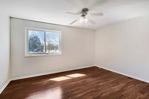 2474 Sunlight Ct, Aurora, IL 60502 - Photo 8