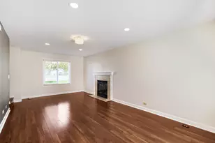 2474 Sunlight Ct, Aurora, IL 60502 - Photo 6