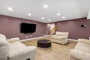 125 Circle Ridge Dr, Burr Ridge, IL 60527 - Photo 28