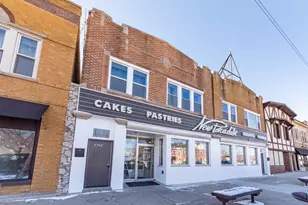 5742 N Milwaukee Ave, Chicago, IL 60646 - Photo 1