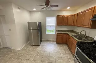 1320 W 57th St, Chicago, IL 60636 - Photo 8