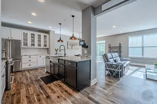 4275 Fiona Ln, Lisle, IL 60532 - Photo 10