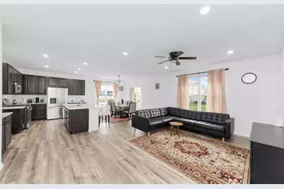 135 S Devoe Drive, Oswego, IL 60543 - Photo 8