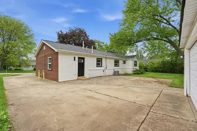960 Basswood Street, Hoffman Estates, IL 60169 - Photo 36